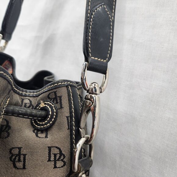 VTG Dooney & Burke Bucket Bag Purse Drawstring Tassel Logo Shoulder Black USA - Picture 7 of 12